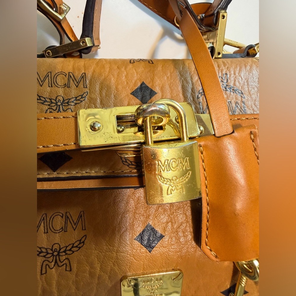 MCM mini Kelly Visetos logogram Crossbody handbag - Picture 12 of 16
